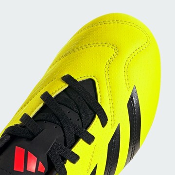 Chaussure de sport 'Predator 24 Club' ADIDAS PERFORMANCE en jaune