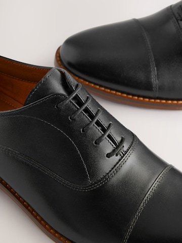 Next - Sapato com atacadores em preto