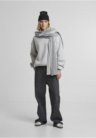 Prohibited Sweatshirt i grå