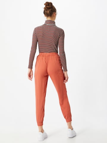 Iriedaily Tapered Hose 'Civic' in Rot