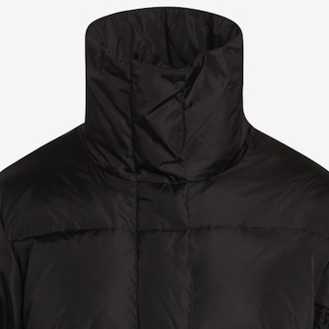 BRUUNS BAZAAR Winter Coat in Black