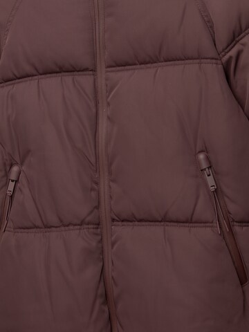 Veste d’hiver Pull&Bear en rouge