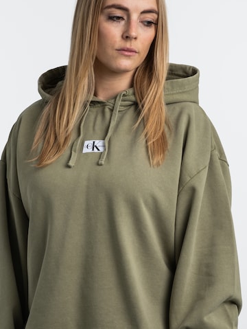 Calvin Klein Jeans Sweatshirt in Grün