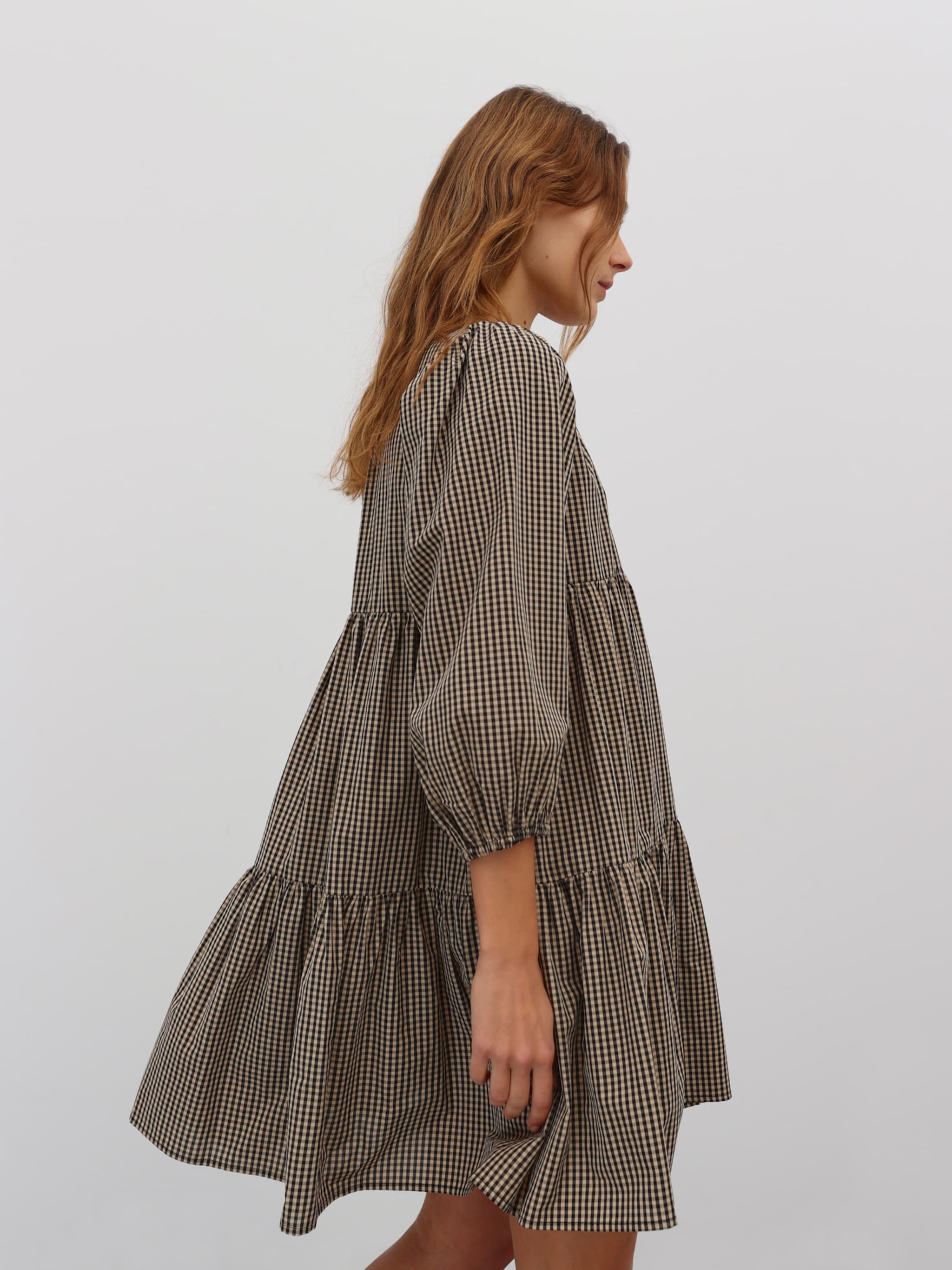 EDITED Produits Robe 'Joanna' beige foncé