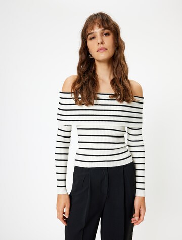 Koton Sweater in White: front