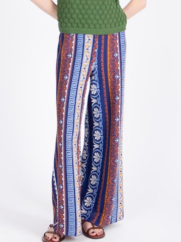 IVKO Regular Traditional Pants in Blue: front