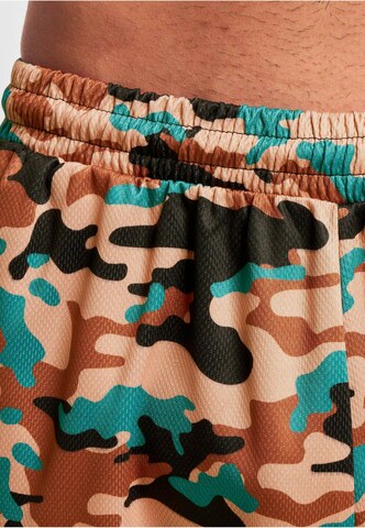 regular Pantaloni di Ecko Unlimited in colori misti