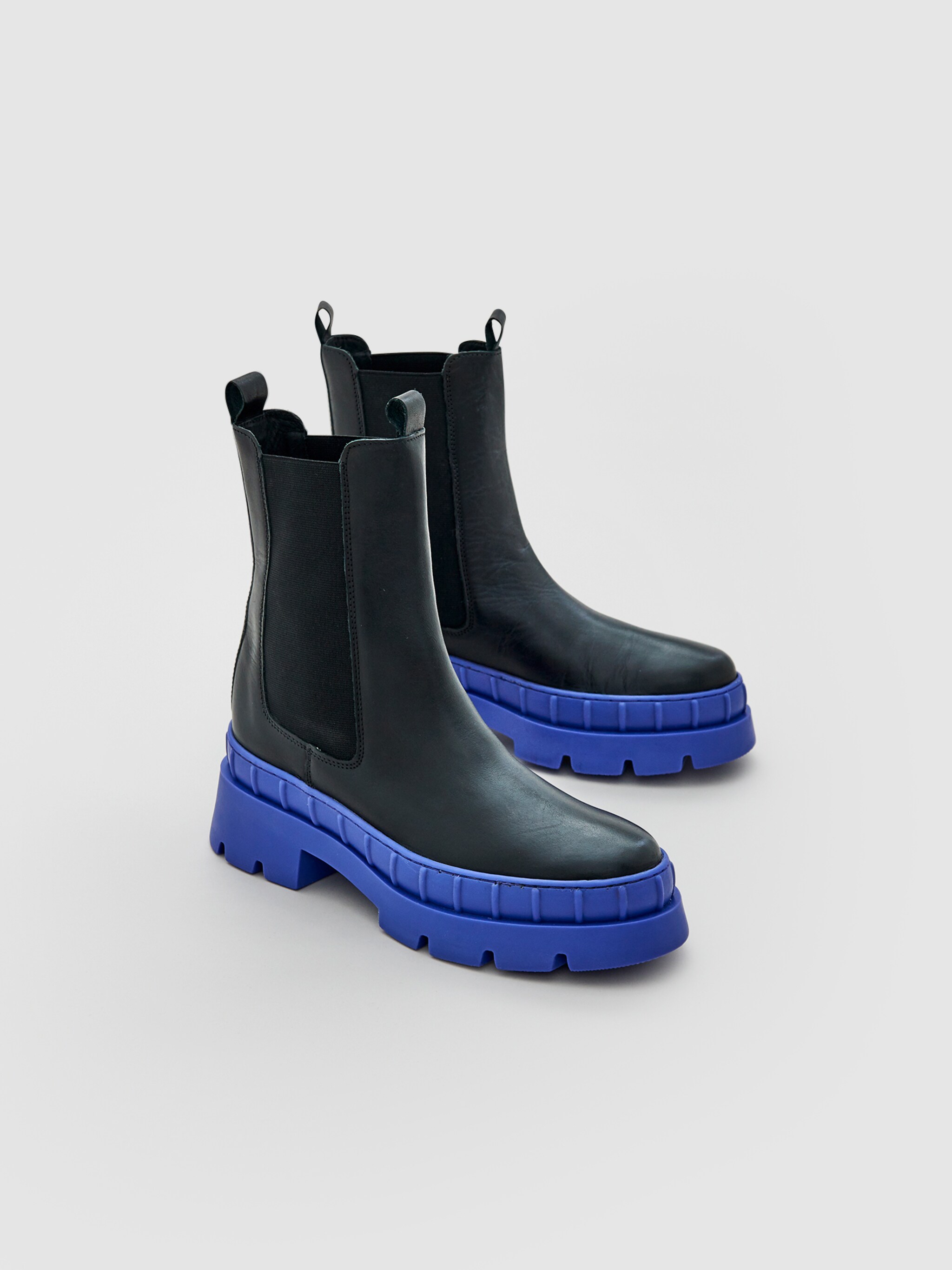 EDITED Produits Chelsea Boots 'Sölve' violet foncé