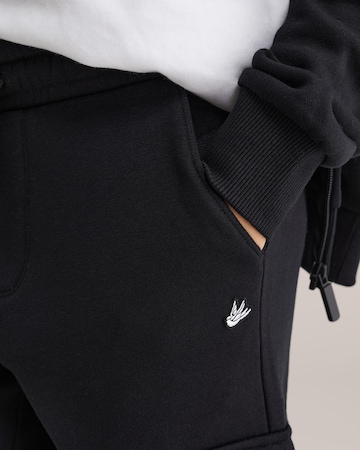 juoda WE Fashion Siaurėjantis Kelnės