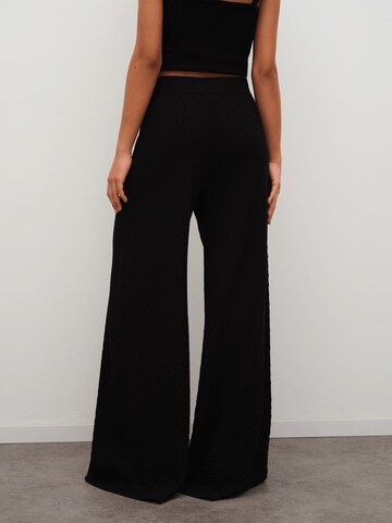 Wide Leg Pantalon RÆRE by Lorena Rae en noir