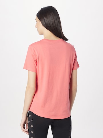 Nike Sportswear Skinny T-Shirt in Orange