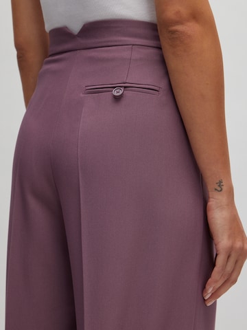 EDITED Loose fit Trousers with creases 'Elna' in Purple