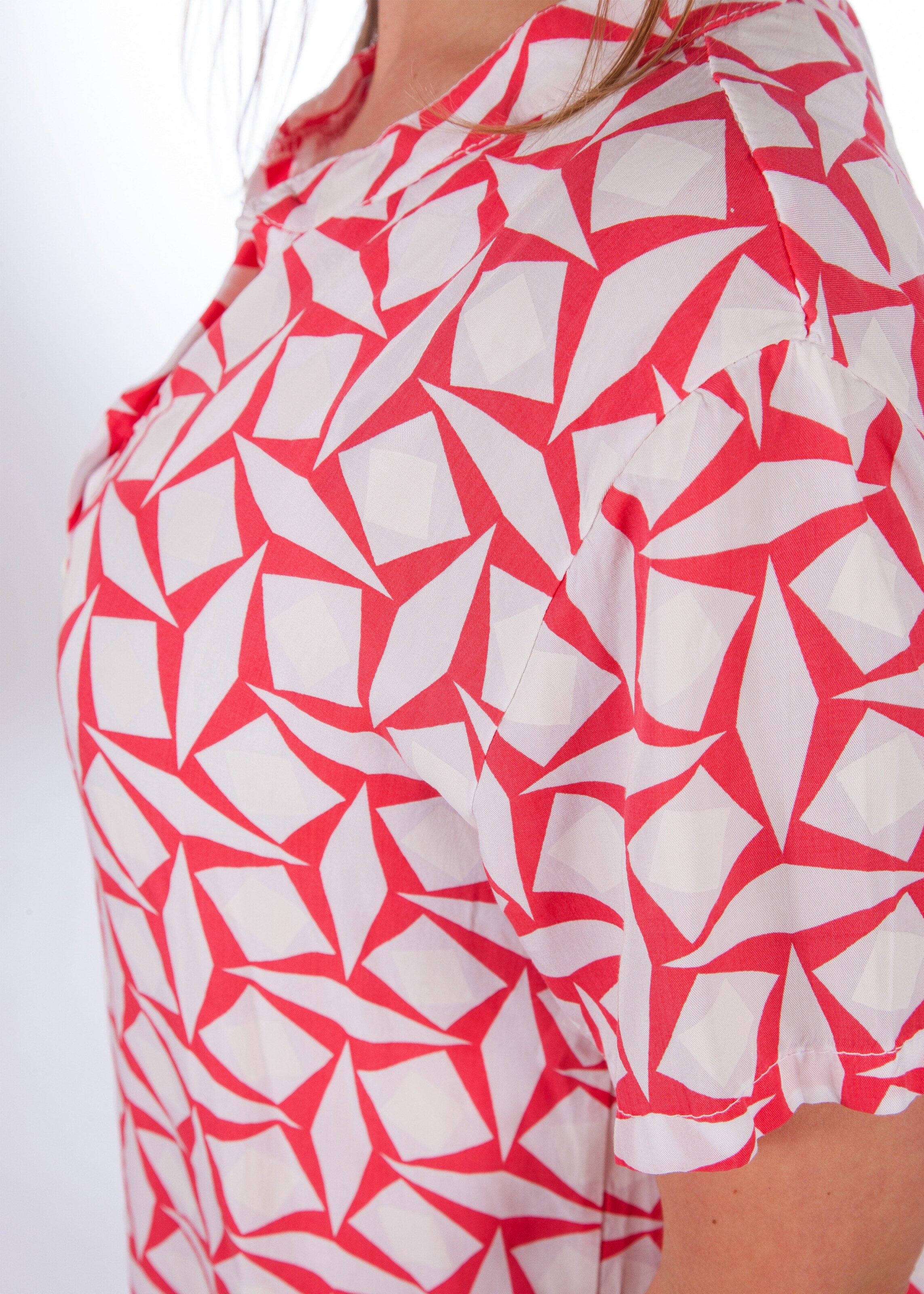 Frauen Große Größen Heimatliebe Bluse in Beige, Rot - QN99639 Frauen Große Größen Heimatliebe Bluse in Beige, Rot - QN99639