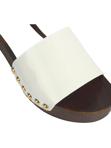 Pantoufle 'Hausschuhe' Desa en blanc