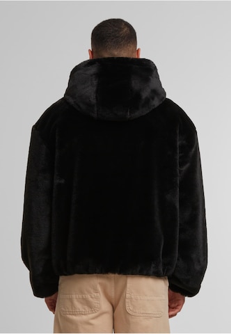 Urban Classics Демисезонная куртка в Черный