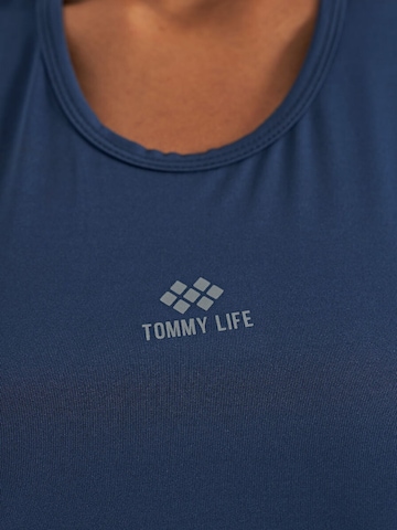 Tommy Life Aktive Oberteile in Blau