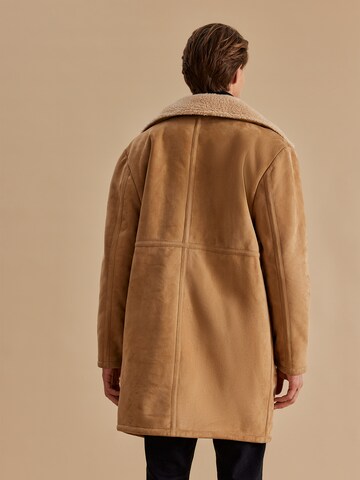 DAN FOX APPAREL Between-Seasons Coat 'ARNE' in Brown