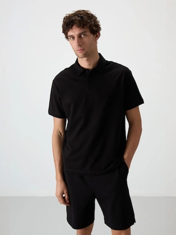 Tommy Life Shirt in Black: front
