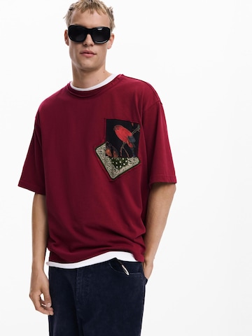 Tricou de la Desigual pe roșu: față