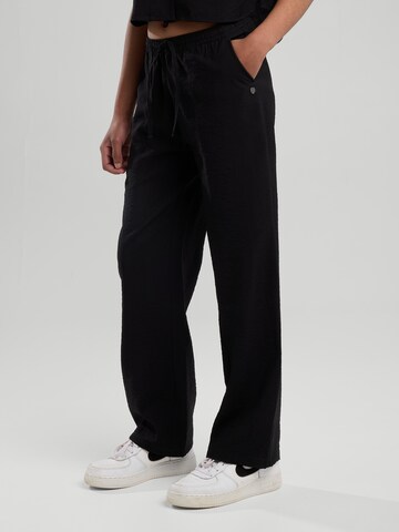 America Today Wide leg Broek in Zwart: voorkant