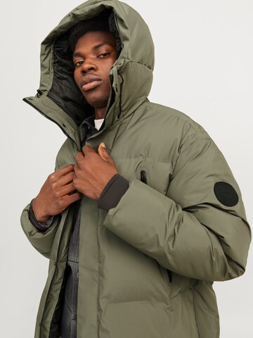 JACK & JONES Зимняя куртка 'JCOAlpha' в Зеленый