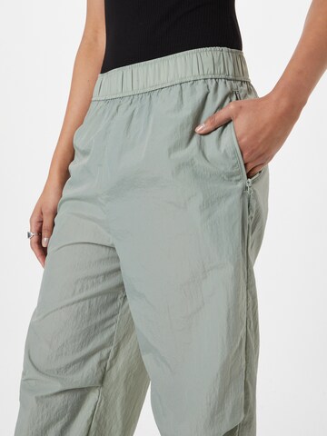 Loosefit Pantalon Monki en vert