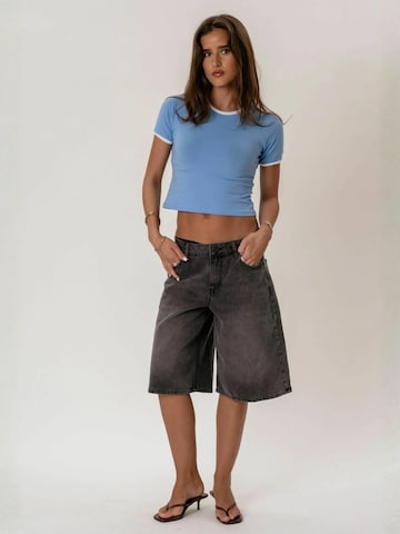 It's May Top ' Rosa ' in Blue