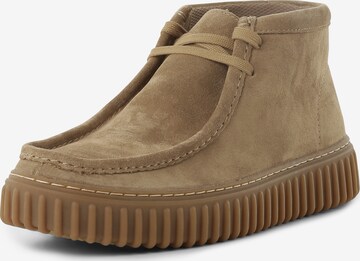 CLARKS Chukka Boots in Beige: predná strana