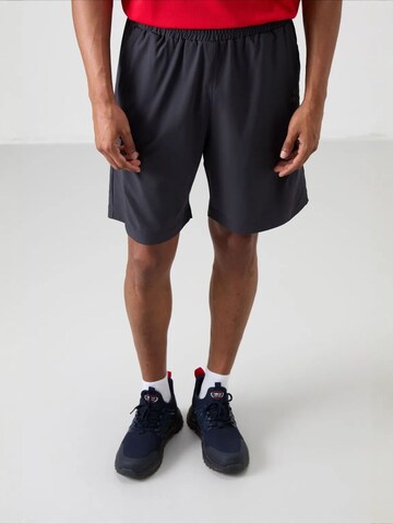 Tommy Life Tapered Hose‌‌‌‌‌‌‌‌‌‌ in Grau