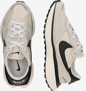 Nike Sportswear Ниски маратонки 'PHOENIX WAFFLE' в бяло