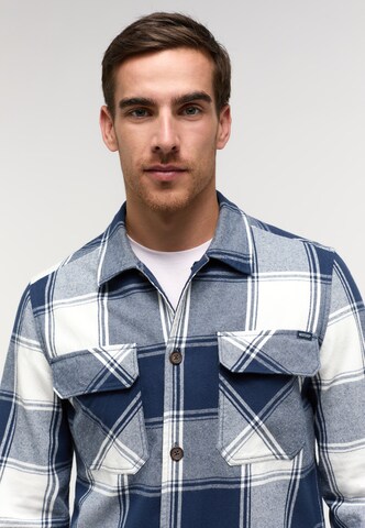 MUSTANG Regular fit Button Up Shirt in Blue