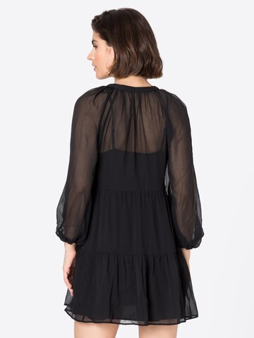 Abercrombie & Fitch Šaty – černá