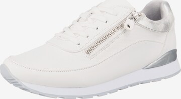 Lynfield Sneakers in White: front