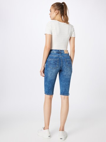 ZABAIONE Slimfit Shorts 'Jessica' in Blau