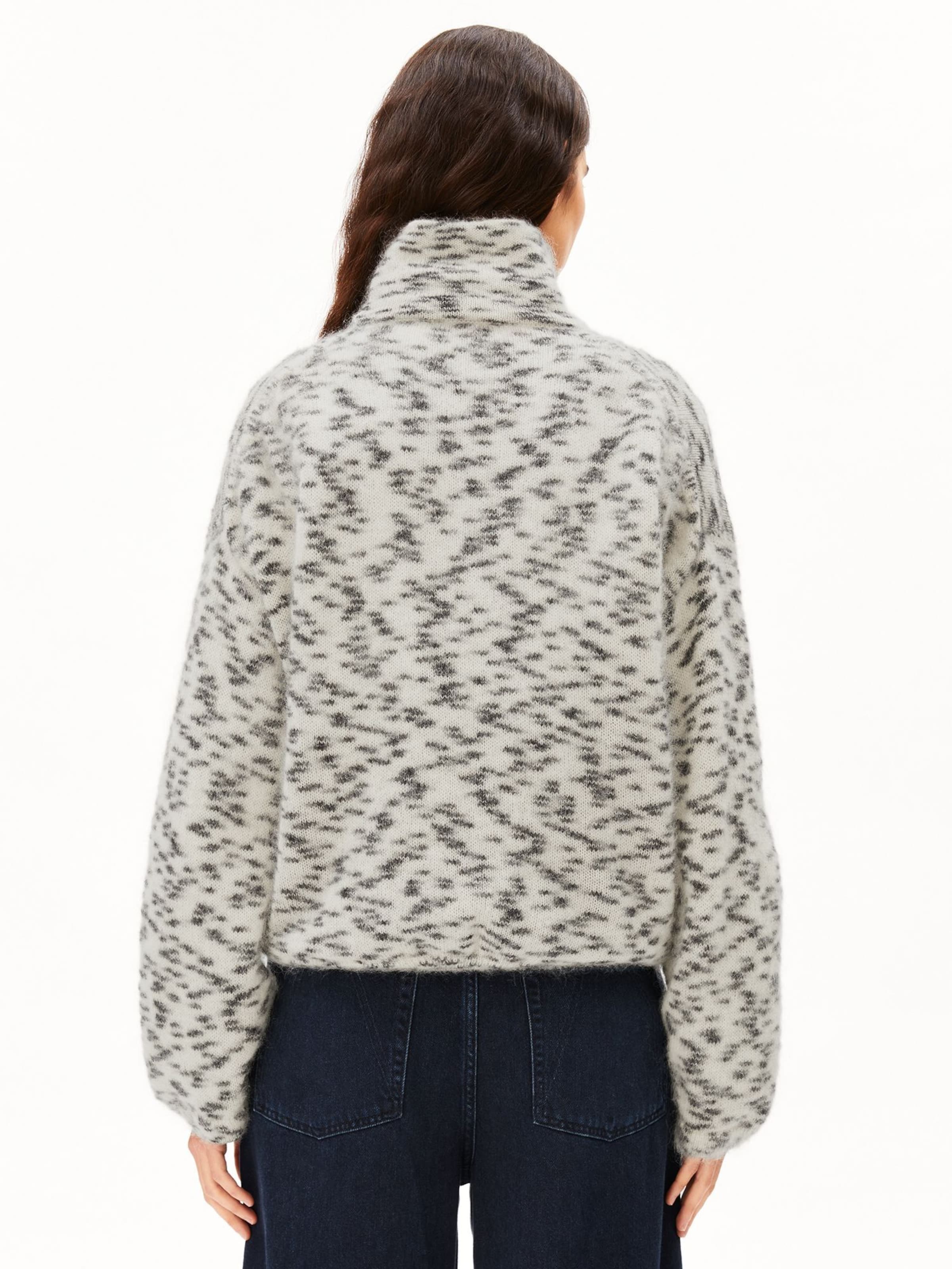 Pull-over ARMEDANGELS en beige : devant