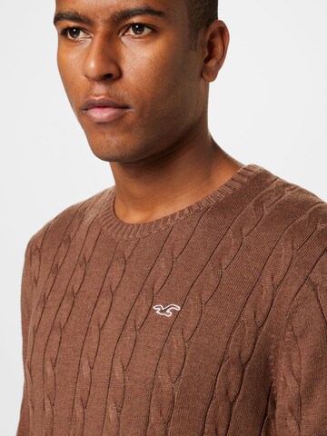 HOLLISTER Sweater in Brown