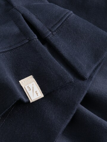 Five Fellas Sweatshirt 'Amber' in Blau