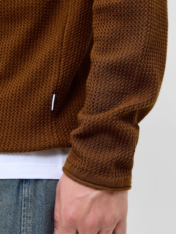JACK & JONES Pullover 'JJECOOPER' in Braun