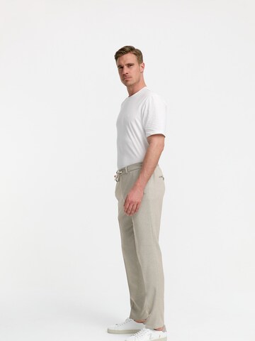 Zuitable Slim fit Pants 'DiSpartaflex SE' in Beige