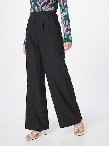 minimum Wide leg Pleat-Front Pants 'LESIA' in Black: front