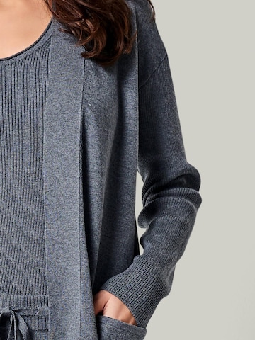 YOU LOOK PERFECT Gebreid vest 'BLOSSOM' in Grijs