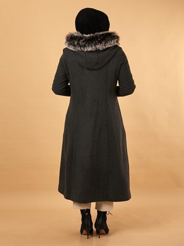 MODAMIHRAM Winter Coat in Grey