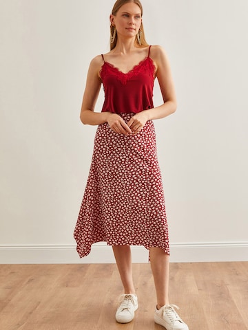 Gonna di olalook in rosso: frontale