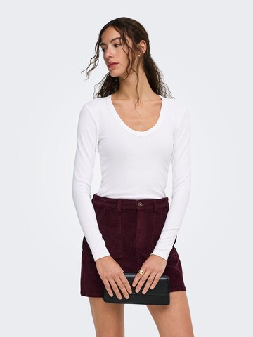 T-shirt 'ONLRiley' ONLY en blanc : devant