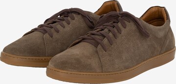 MO Sneakers in Brown