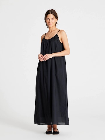 Gai+Lisva Dress ' Carmen ' in Black: front
