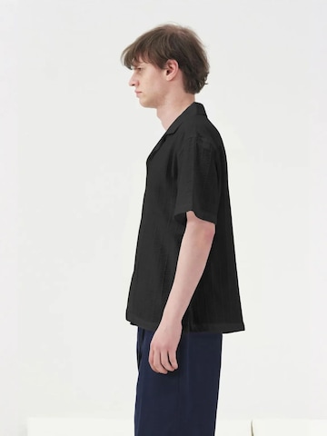 Coupe regular Chemise Giesto en noir
