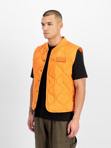 ALPHA INDUSTRIES Weste 'Q-1' in Orange: Vorderseite