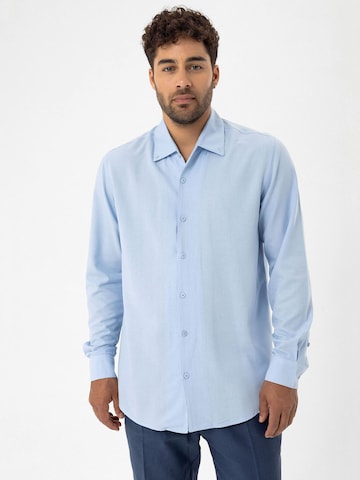 Dandalo Regular fit Button Up Shirt in Blue: front