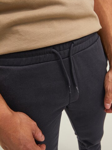 JACK & JONES Regular Hose 'Gordon' in Schwarz